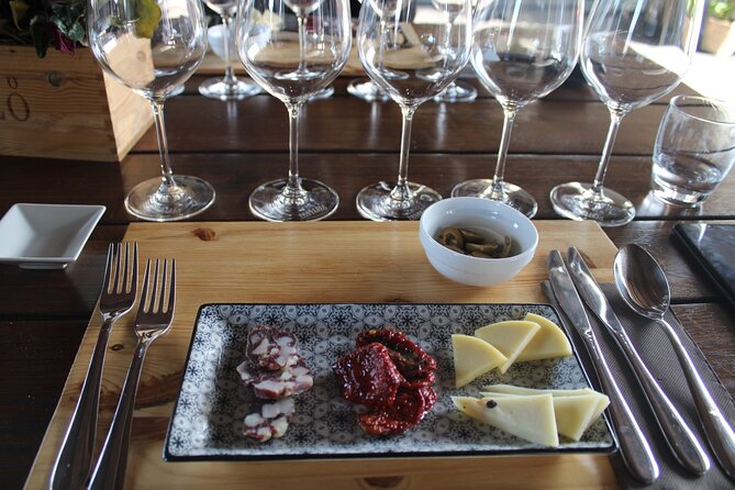 History & Local Wines: Amphitheater, Mitrium and Winery Visit - Who should book this tour (and who might skip it)