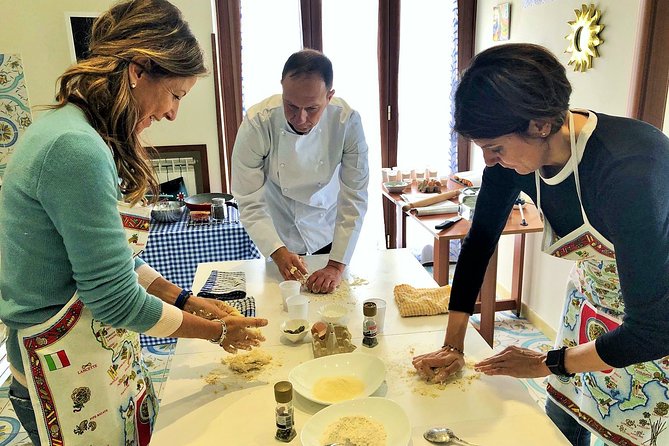 Make Neapolitan Pizza With A View Of Naples - Key Highlights You Should Know