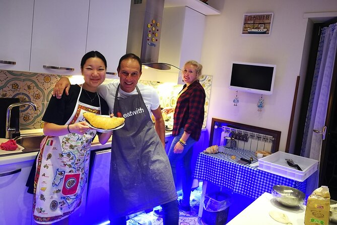 Make Neapolitan Pizza With A View Of Naples - Group Size Matters: Why Up to 10 People Feels Personal