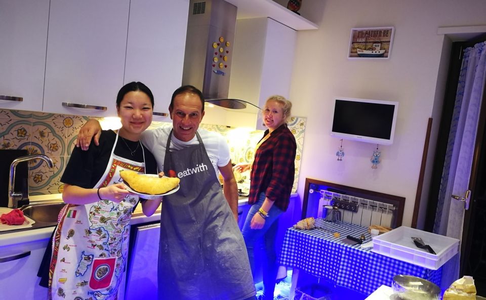 Make Neapolitan Pizza With A View Of Naples Like No Other - Dinner, drinks, and that Naples-at-home feeling