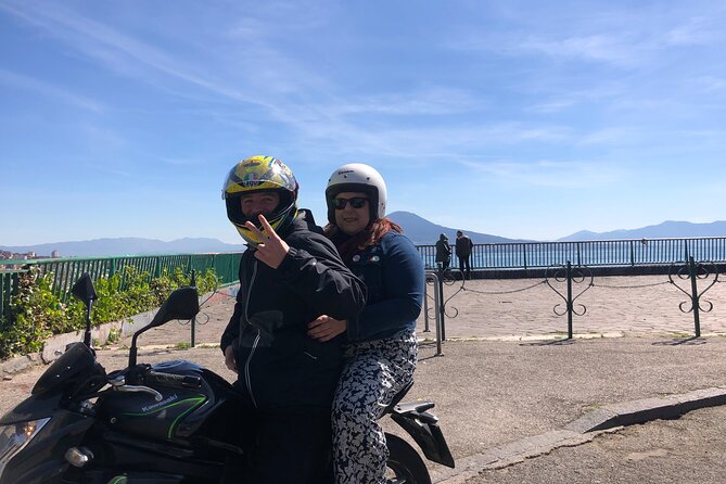 Moto Tour Naples - Visit in a different way with the experts of the city - Vomero stop: 15 minutes that help you understand Naples up close