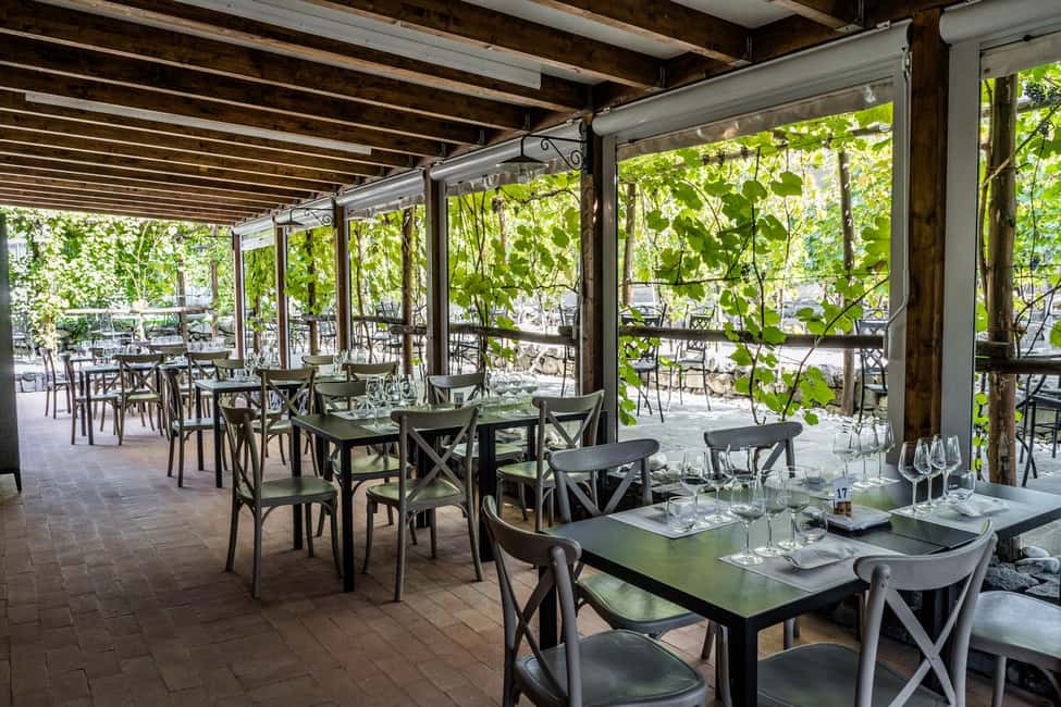 Mount Vesuvius Wine Tasting and Lunch from Pompeii - How the Pompeii meeting and Vesuvius transfer really works