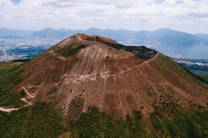 Mt Vesuvius with Winery Visit - Why the crater-and-winery combo works (and who will like it most)