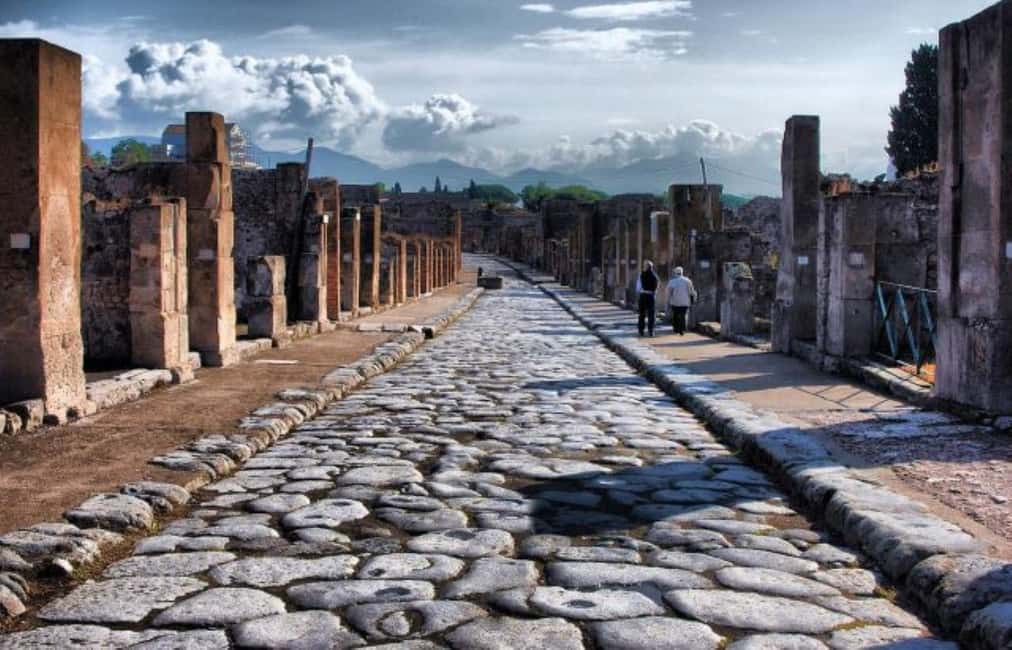 Naples: Amalfi Coast, Sorrento and Pompeii Day Trip - Who this day trip suits best (and who should think twice)