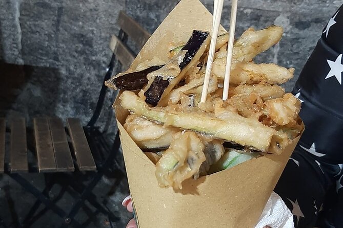 Naples as a local - Authentic Street Food Tour - Piazza del Gesù Nuovo: your guide turns squares into food clues