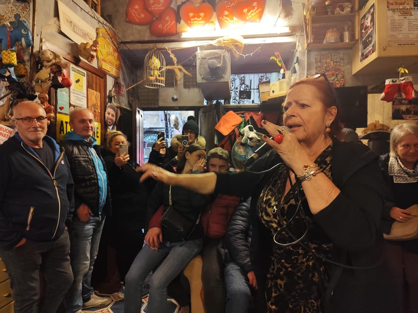 Naples: Authentic Family Home Lunch with Music Show & Spanish Quarters Tour - Why this Naples lunch feels different from a normal tour