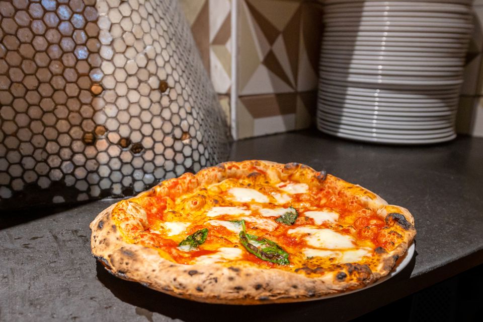 Naples: Authentic Neapolitan Pizza Making Class - Price at $77 per person: does it make sense?