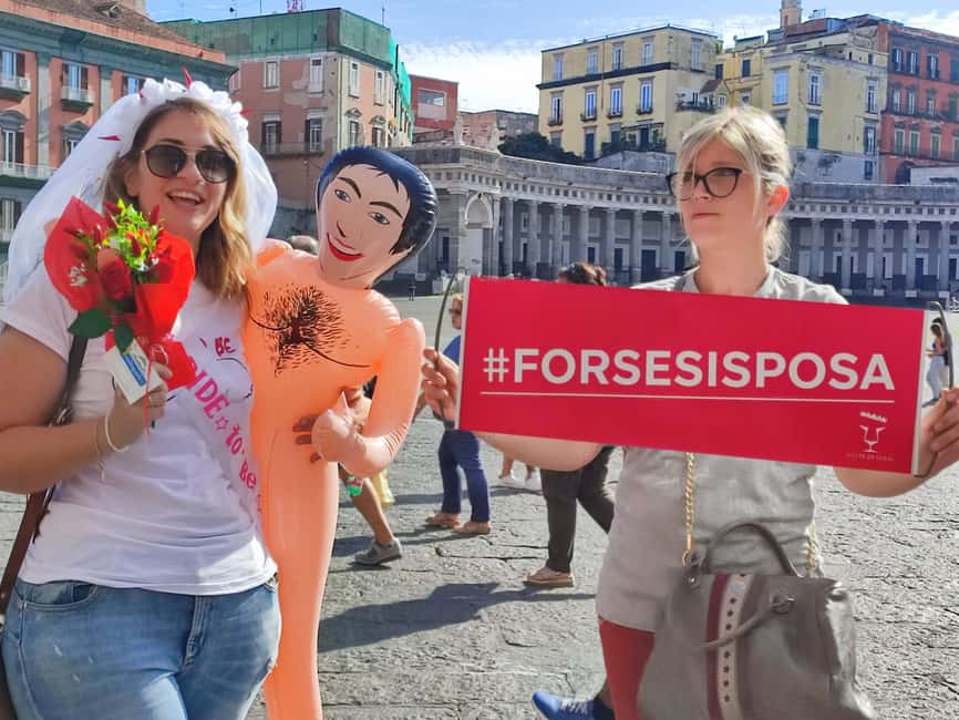 Naples: Bachelorette Party with Insolitaguida - Salt Throwing and Horn-Blowing: Bad-Luck Protection Rites