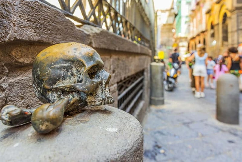 Naples behind the scene walking guided tour - Santa Maria Maggiore: a quick stop that sets the mood
