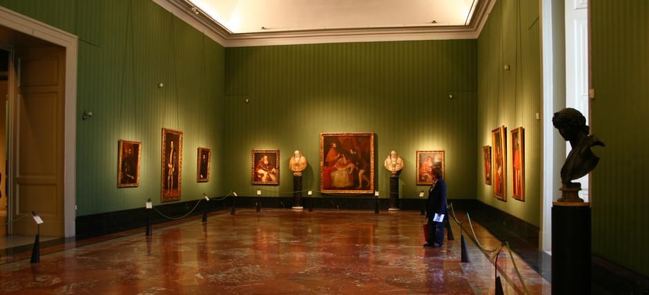 Naples: Capodimonte Museum 2-Hour Guided Private Tour - Beyond painting: how the guide links art to the Two Sicilies story