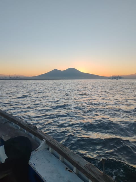Naples: City Boat Tour with Aperitif - Your Naples-by-sea route: Vesuvius, Castel dell’Ovo, Mergellina, Posillipo