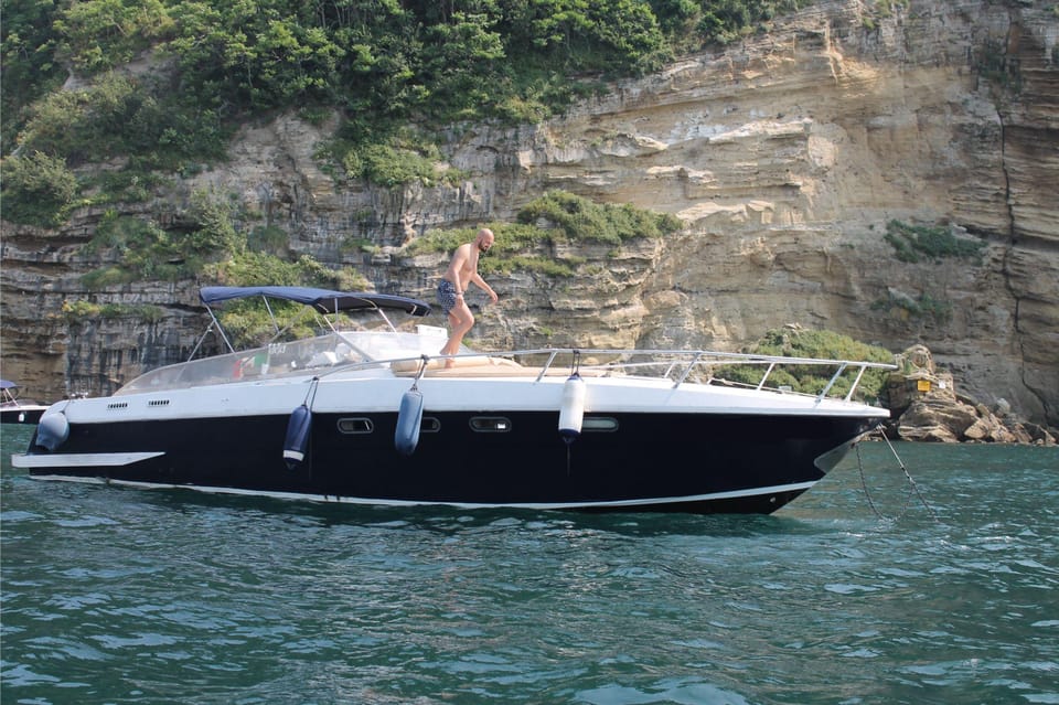 Naples: City Boat Tour with Aperitif - Small group on a 13-meter Gradasso: why it feels calm