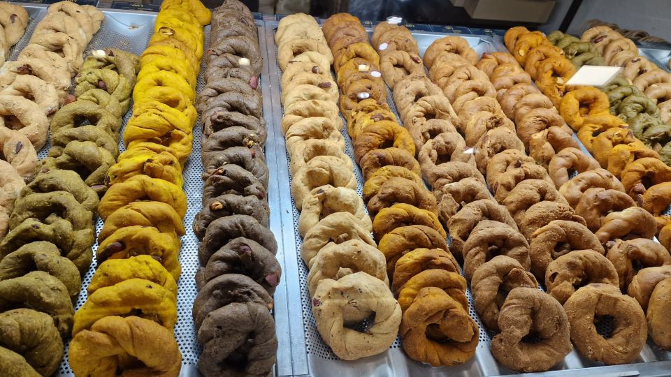Naples: Culture & Street Food with a Local Guide - San Gregorio Armeno: nativity art, old-world craft, and a corno