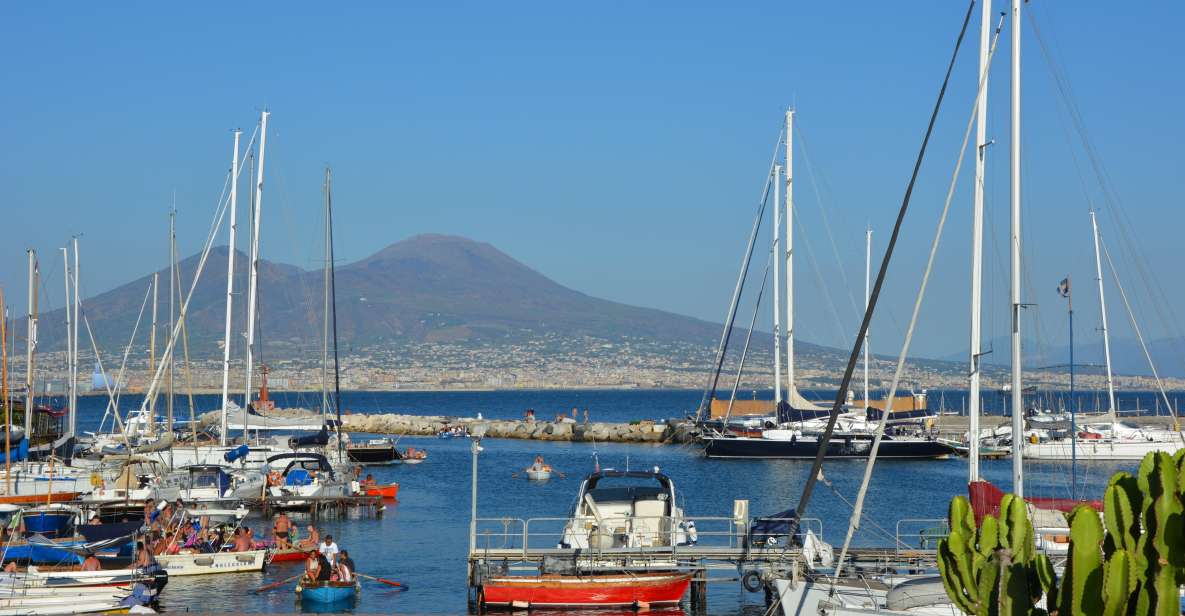 Naples: daily/weekly transport ticket, map and audio guide - Naples Central Station: the quick start that sets the tone