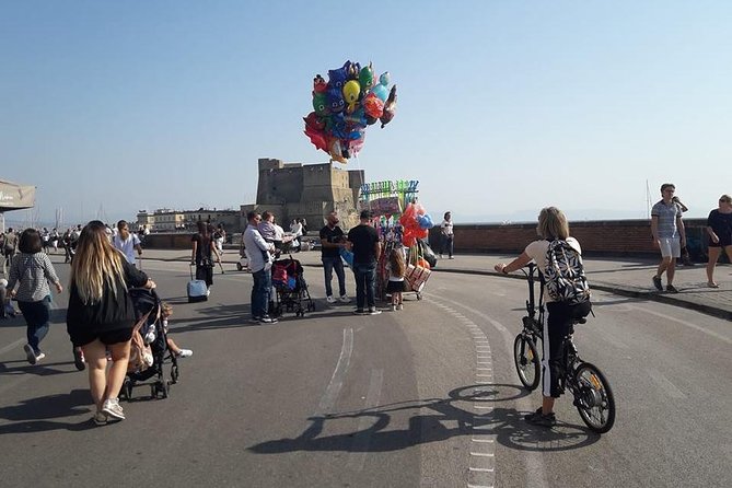 Naples electric bike tour Partenope - Palazzo Reale and Piazza del Plebiscito: a giant stage for Naples