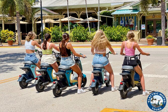 Naples Electric Moped Tour - Riding the Electric Moped: Helmet Use, First-Timer Comfort, and Control
