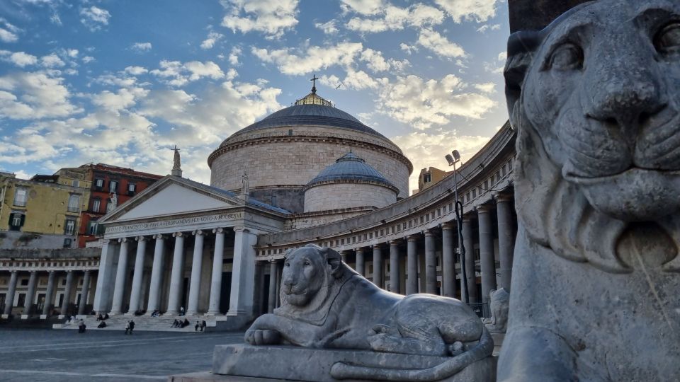 Naples Essentials: Monuments, Local Life & Street Art - Quartieri Spagnoli: narrow streets, street art, and real day-to-day Naples
