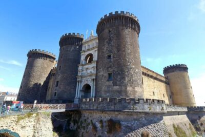 Naples: Evening Sightseeing with Gourmet Dinner - The 2-hour panoramic loop: from Molo Beverello to classic piazzas
