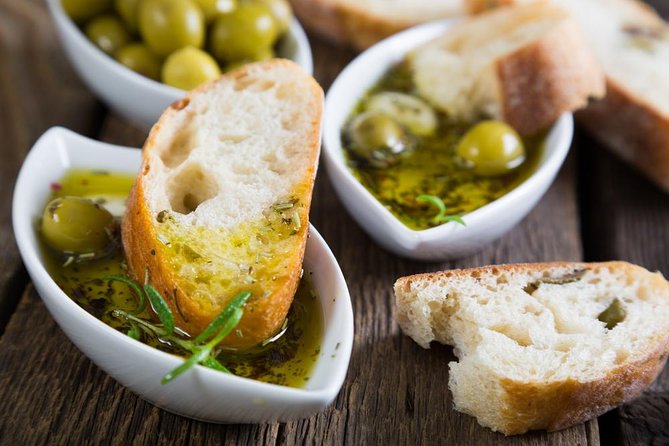 Naples Hands-on Cooking Class: Gnocchi, Ravioli, Tiramisu & Wine - Meeting Your Pasta Chef and Getting Set Up Fast