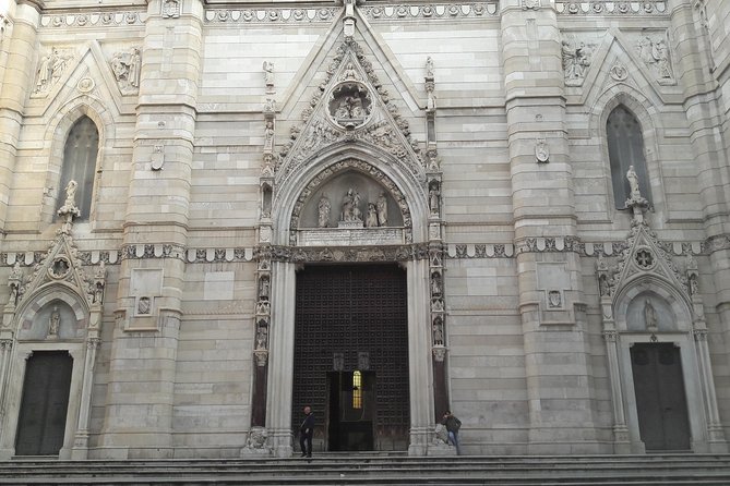 Naples Historic Center: Traditions & Folklore Small Group Tour - Via Dei Tribunali: Pizza Culture While You Walk