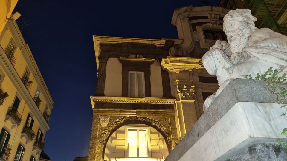 Naples: Historic City Center Guided Walking Tour - A Naples walk that treats the city like a city