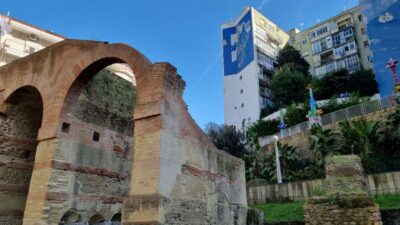Naples: Historic City Center Guided Walking Tour - How Spaccanapoli and Via dei Tribunali do the storytelling