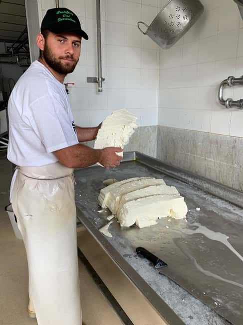 Naples: Mozzarella experience - Why A 50-Year-Old Cheese Factory Changes The Whole Tour