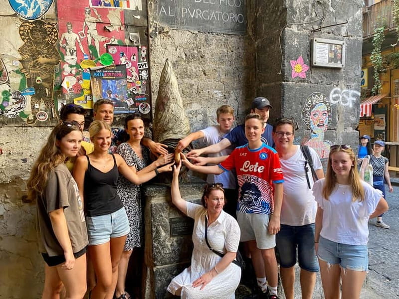 Naples: Old City Center Street Food Tour with Spritz - Via di San Gregorio Armeno: cribs, crafts, and the Neapolitan mindset