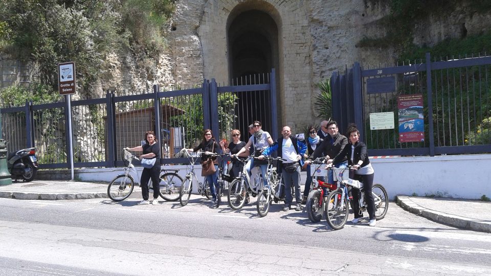Naples: Panoramic E-Bike Tour - Marinaro and Castel dell’Ovo: the legend stop on the water