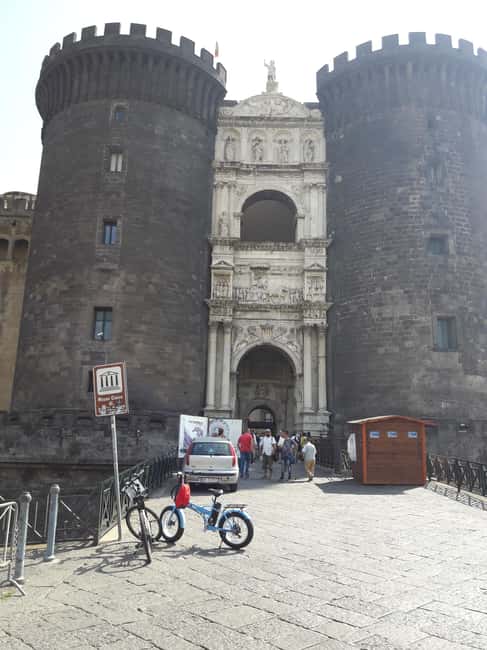 Naples: Panoramic E-Bike Tour - Lungomare Caracciolo and the photo rhythm