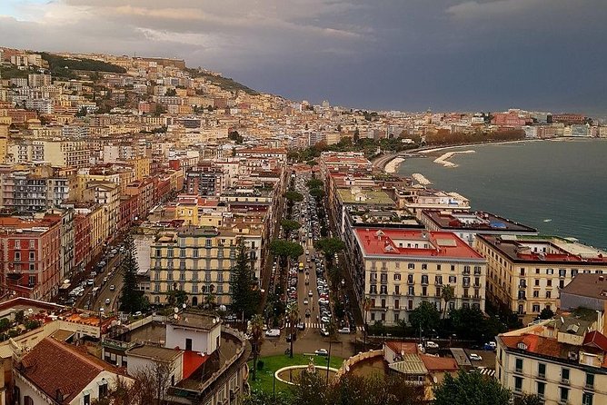 Naples panoramic tour and Monumental historic center. - Why this Naples route works for first-timers