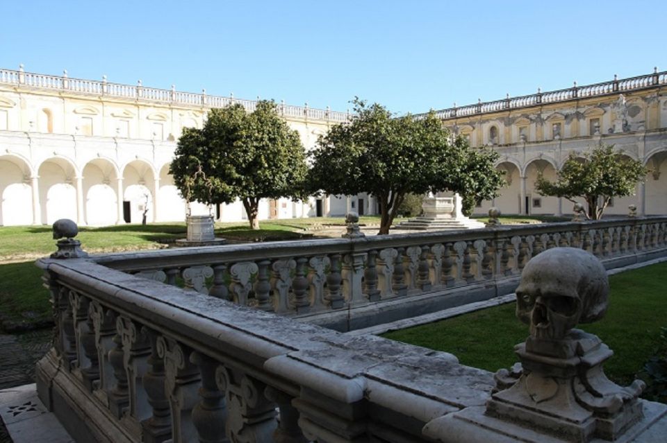 Naples Panoramic walking tour thourgh La Pedamentina scale - Group energy and how to get the best guide experience