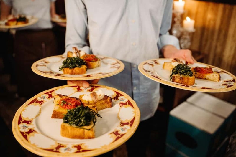 Naples: Pasta, Wine & Authentic Food Tour - Starting in Piazza Amedeo: Setting Your Pace for an Evening Walk