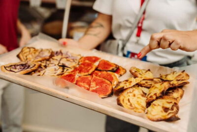Naples: Pasta, Wine & Authentic Food Tour - Sweet Kickoff at the Local Chocolate Shop