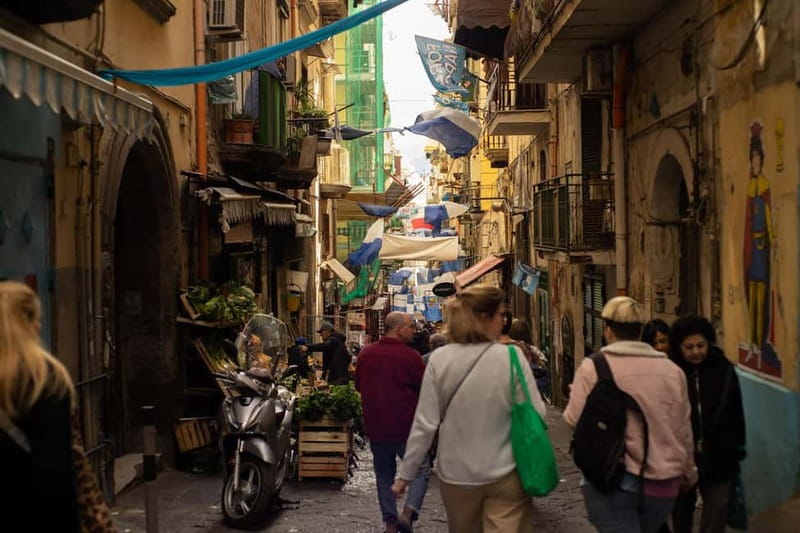 Naples: Pasta, Wine & Authentic Food Tour - Chiaia Aperitivo: Two Wines, One Cozy Wine-Bar Mood