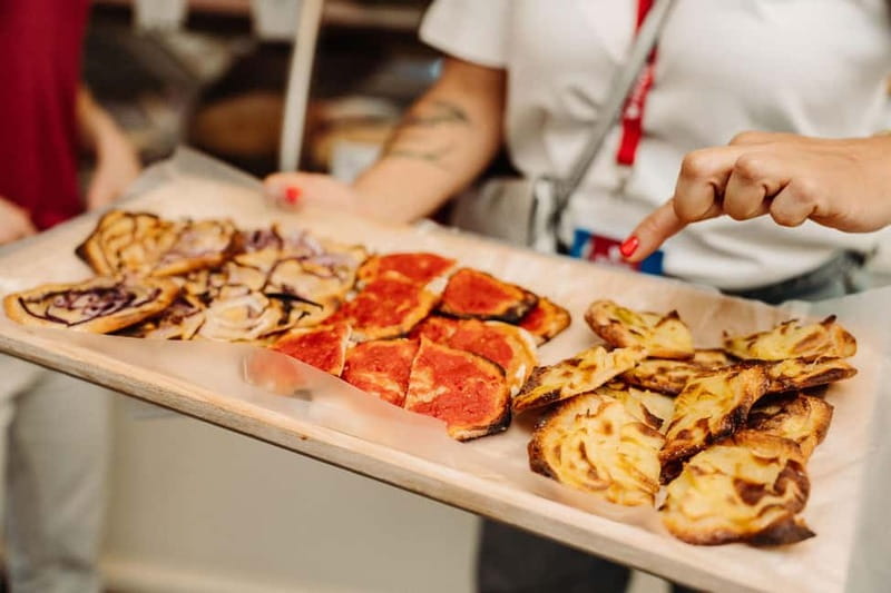 Naples: Pasta, Wine & Authentic Food Tour - Sweet Kickoff at the Local Chocolate Shop