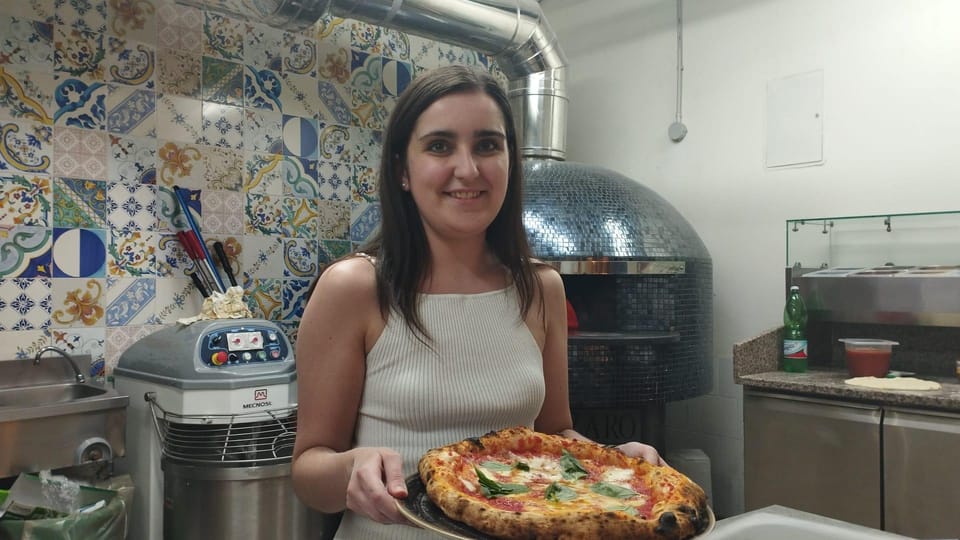 Naples: Pizza Making Class with Neapolitan Chef and drink - Topping Your Own Pizza: Choice Without Chaos