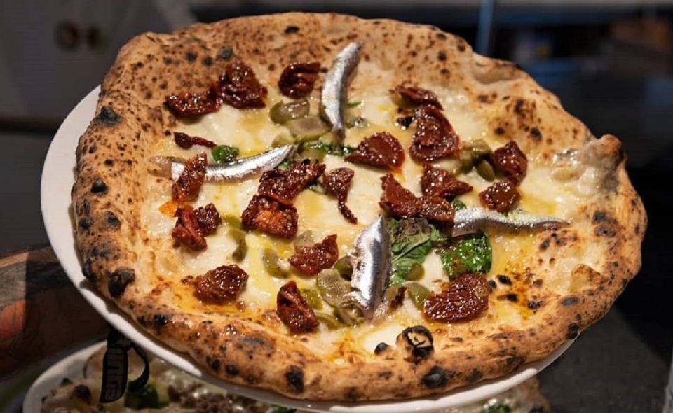 Naples: Pizza tasting gourmet experience - A sparkling start: how the Naples tasting sets the tone