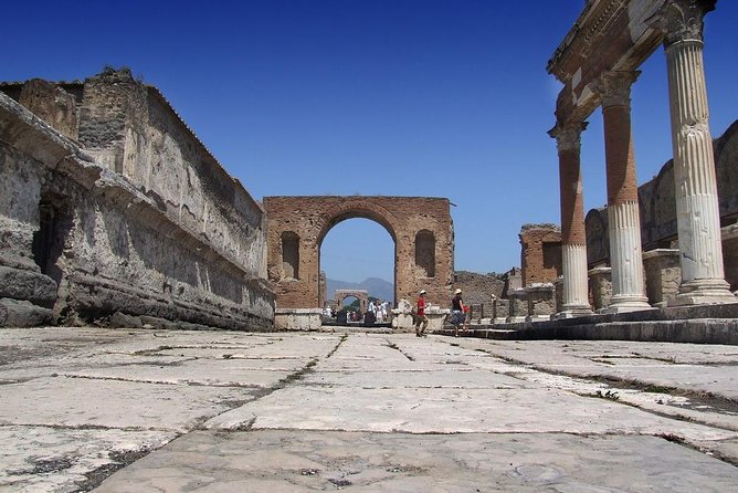 Naples: Pompeii & Herculaneum Day Trip – Small Group Tour - Key points at a glance