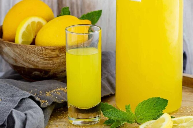 Naples Private Food Walking Tour from Pizza to Limoncello - What You Actually Get: 10+ Tastings, Drinks, and Diet Options
