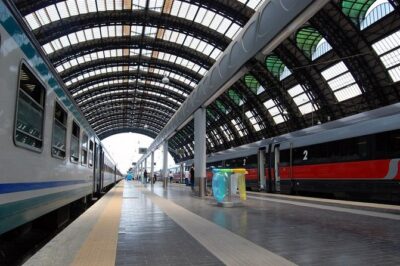 Naples Railway Station Private Departure Transfer - The ride: air conditioning, leg room, and luggage space