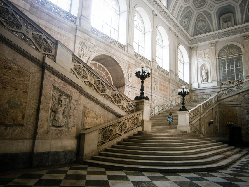 Naples: Royal Palace and Spanish Quarter Private Tour - Castel Nuovo: why you stop at the fortress-like landmark