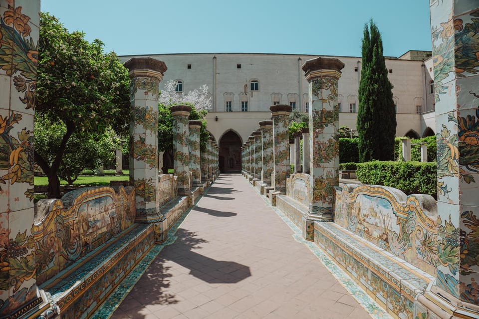 Naples: Santa Chiara Cloister Guided Group Tour - Santa Chiara Cloister in Naples: The quick stop that feels longer