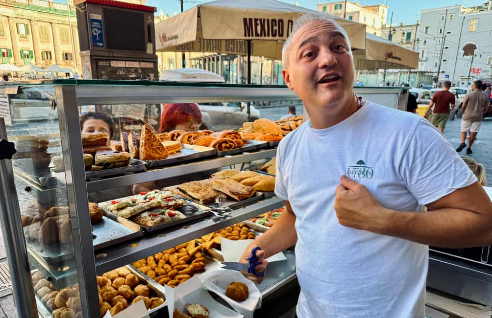 Naples: Secret Food Tour with Local Guide - Down Via Dei Tribunali: Fried Neapolitan Bites on Major Decumano