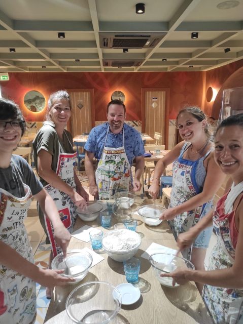 Naples: Small Group Pizza Making with Drink Included - Should You Book It?