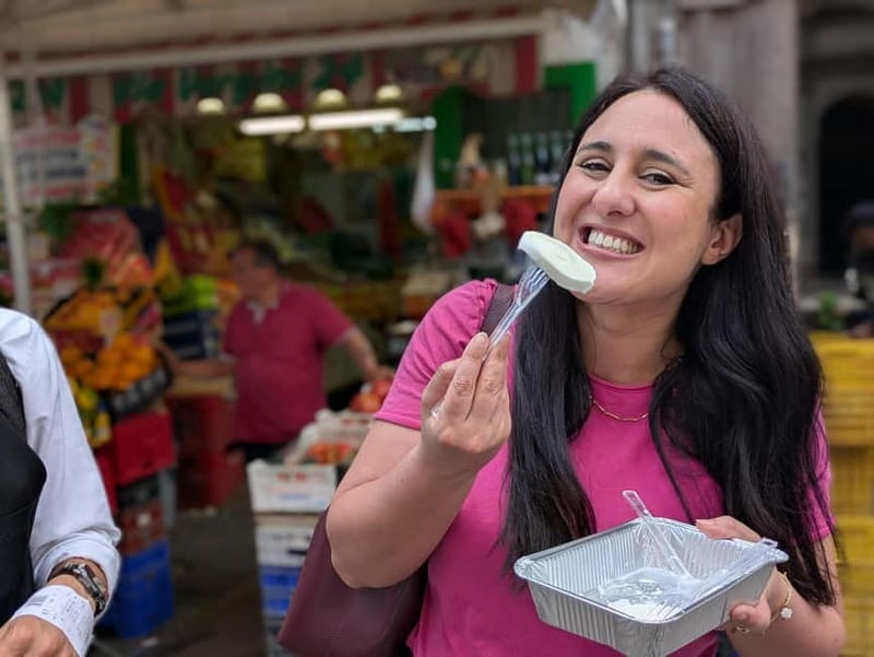 Naples: Street Art, Wine and Food Tasting Walking Tour - Wine, beer, and limoncello: pairing local drinks with local streets