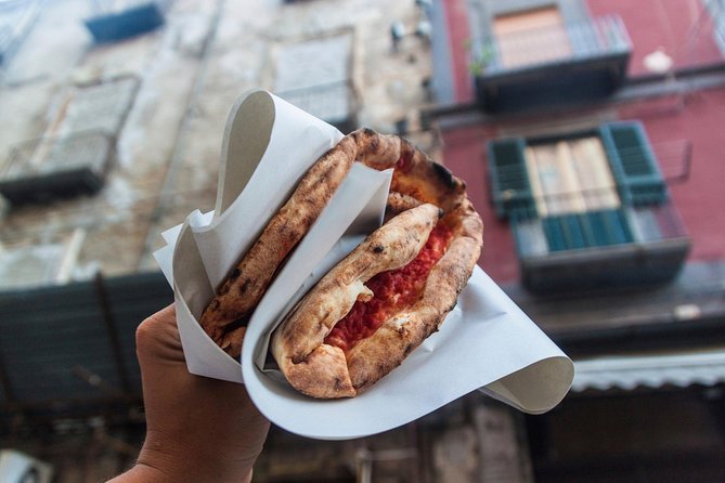Naples Street Food Experience with local guide - Small Group Tour - Galleria Umberto I and Piazza del Plebiscito: The Walk That Links Shopping and Story