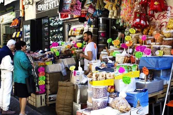 Naples Street Food Experience with local guide - Small Group Tour - Pignasecca Market: Where the Old Town’s Food Mood Feels Real