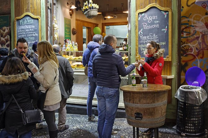 Naples Street Food Experience with local guide - Small Group Tour - Meeting in the Center: Piazza Carità and the Neptune Fountain Zone