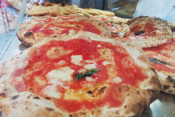 Naples Street Food Tour with a Native & Top Rated Expert - Stop 2: Via dei Tribunali and the Pizza Fritta Moment